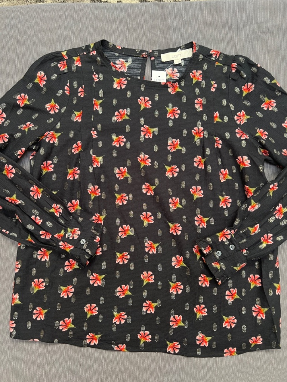 NWT  LOFT Black Floral Long-Sleeve Top with Accent Flowers  SZ S